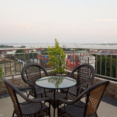 Millennium Hotel Rangoon Eksteriør billede
